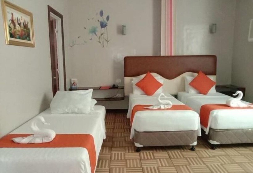 هتل 7 Meadows Inn