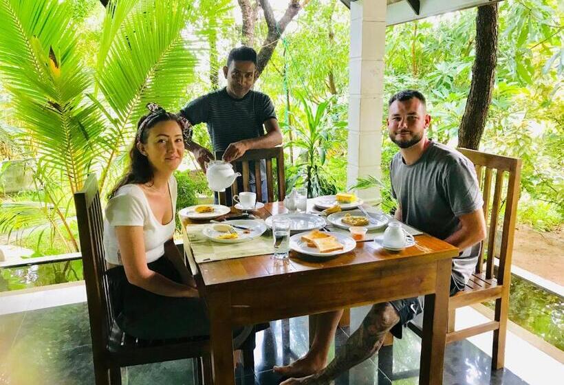 Отель Bangalawa Resort