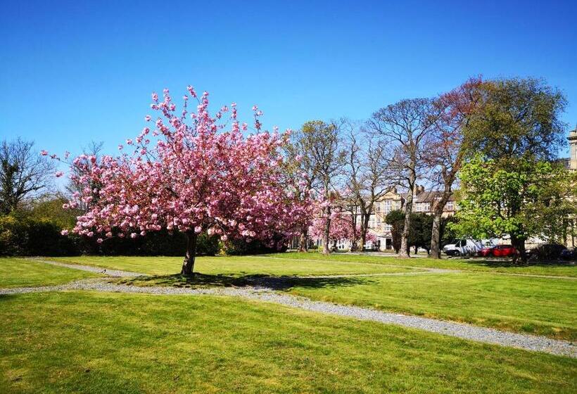 فنادق الكبسولة Endsleigh Park Aparthotel Close To Hull University