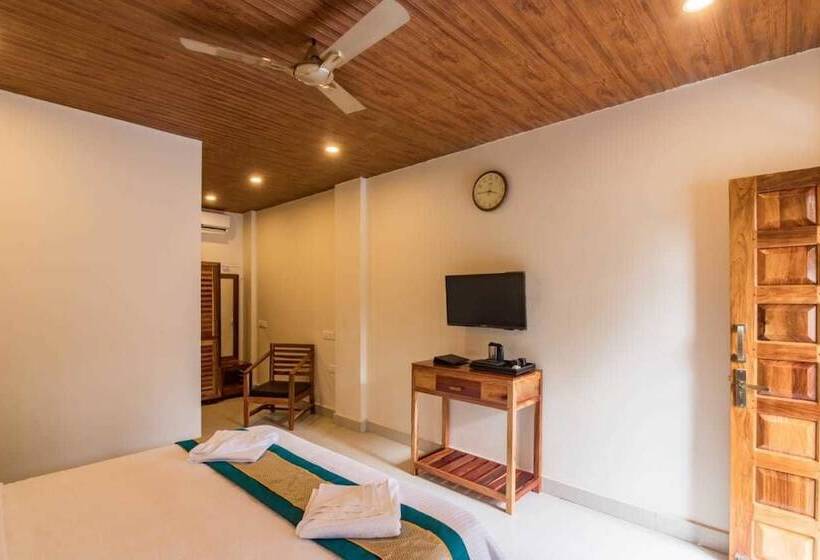 ホテル Golden Pebble