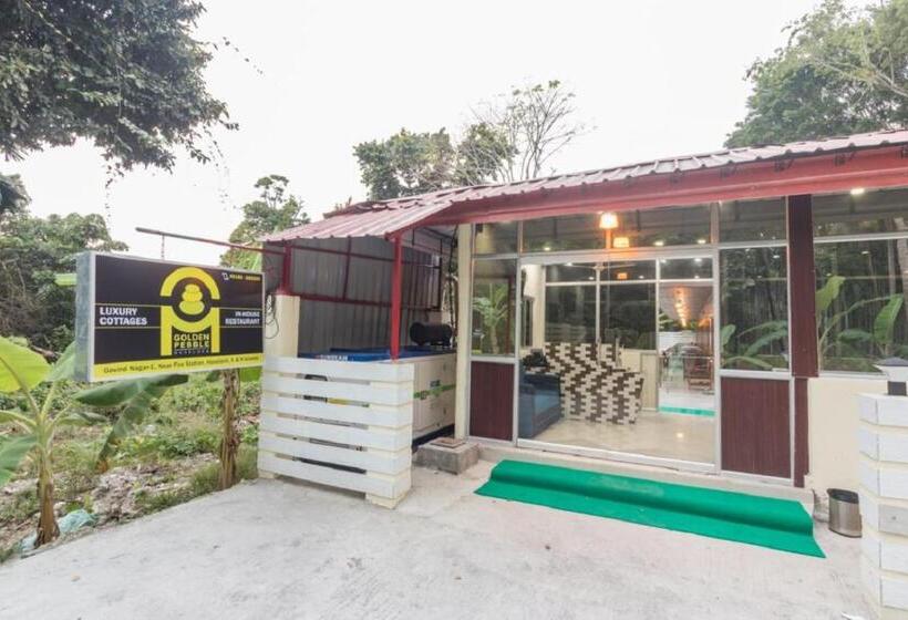 ホテル Golden Pebble