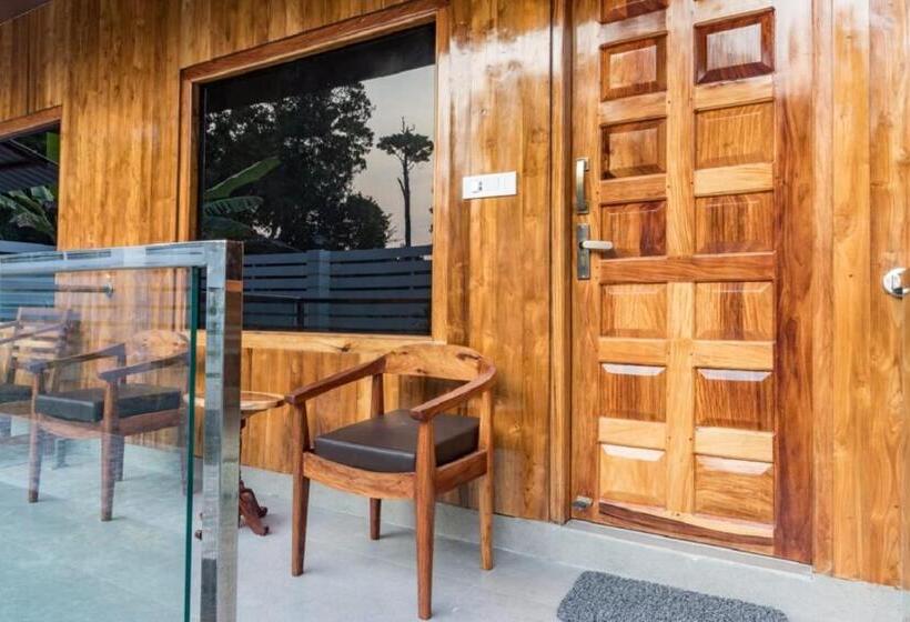 ホテル Golden Pebble