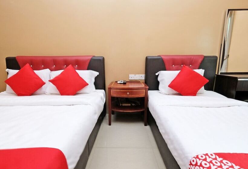 בית מלון כפרי Oyo 707 Ayuni