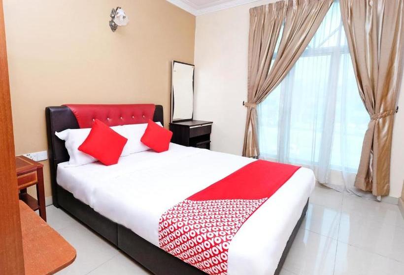 בית מלון כפרי Oyo 707 Ayuni