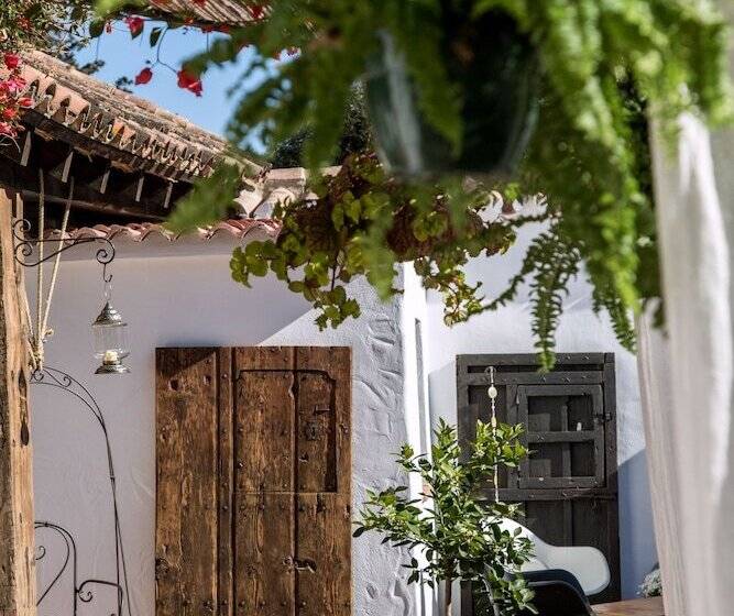 Boutique Hotel Rancho Los Lobos