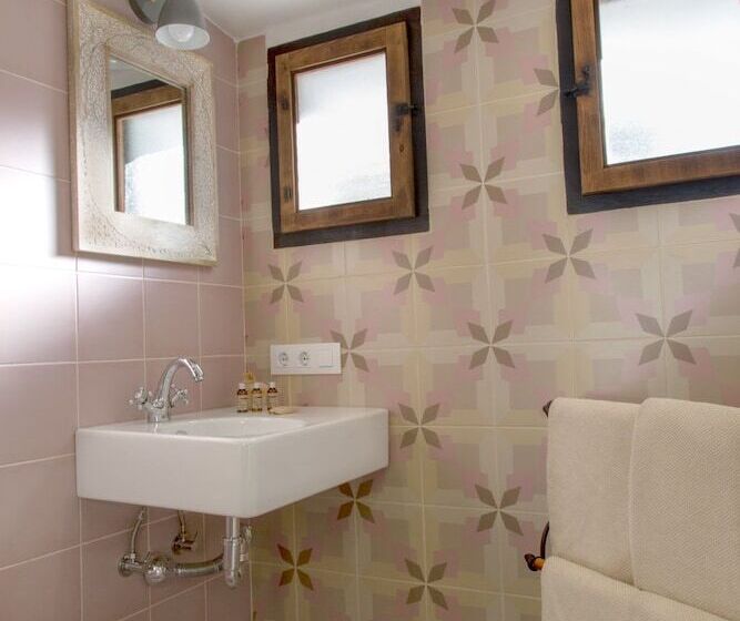 Boutique Hotel Rancho Los Lobos