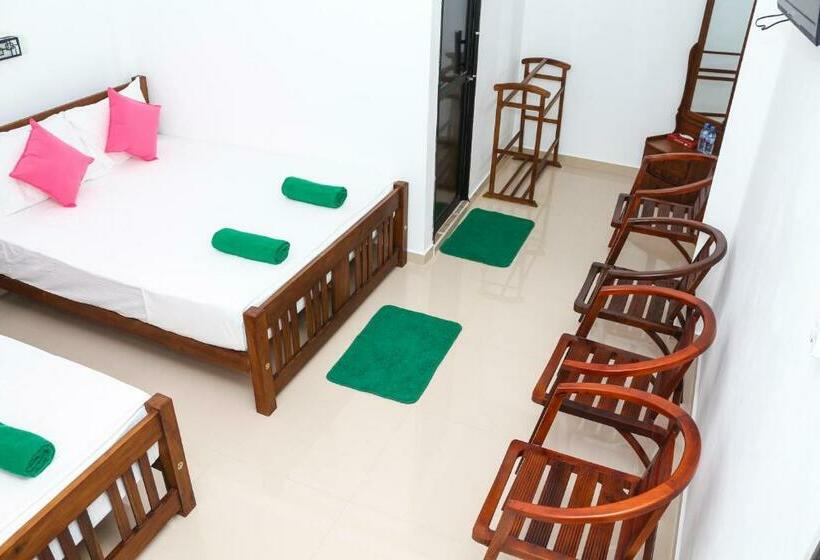 호텔 River Vally Inn