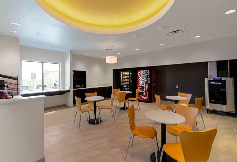 ホテル Studio 6 Austin Airport