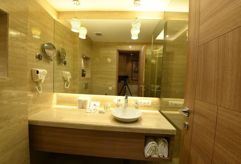 ホテル Surestay Plus By Best Western Amritsar