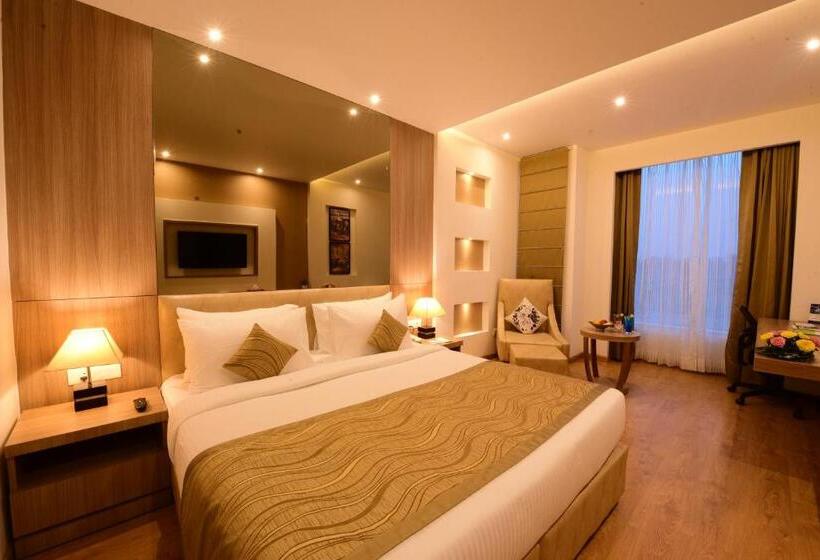 ホテル Surestay Plus By Best Western Amritsar