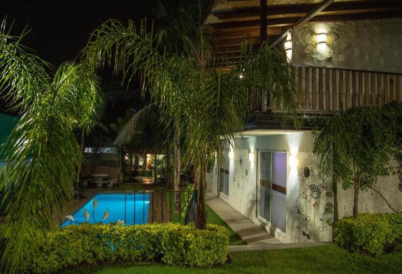 هتل Villas Mariposas