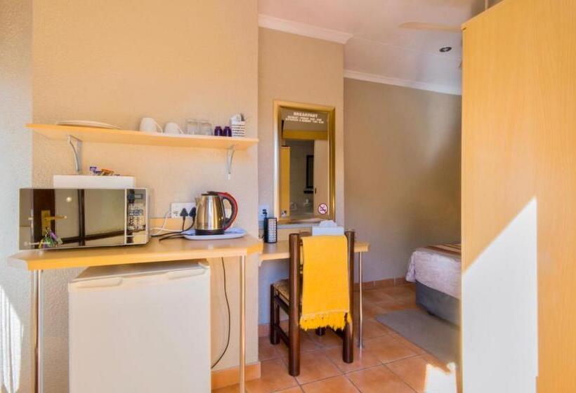 פנסיון Marle  Lodge