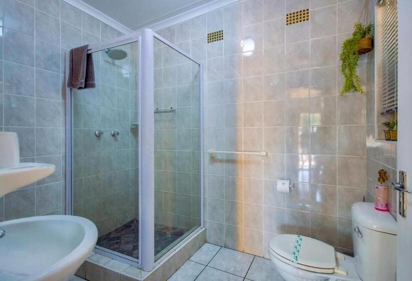 פנסיון Marle  Lodge