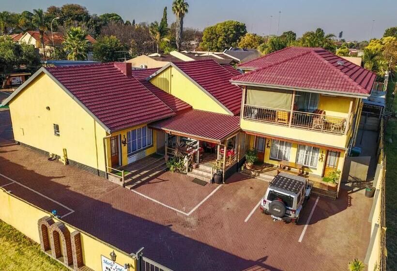 פנסיון Marle  Lodge