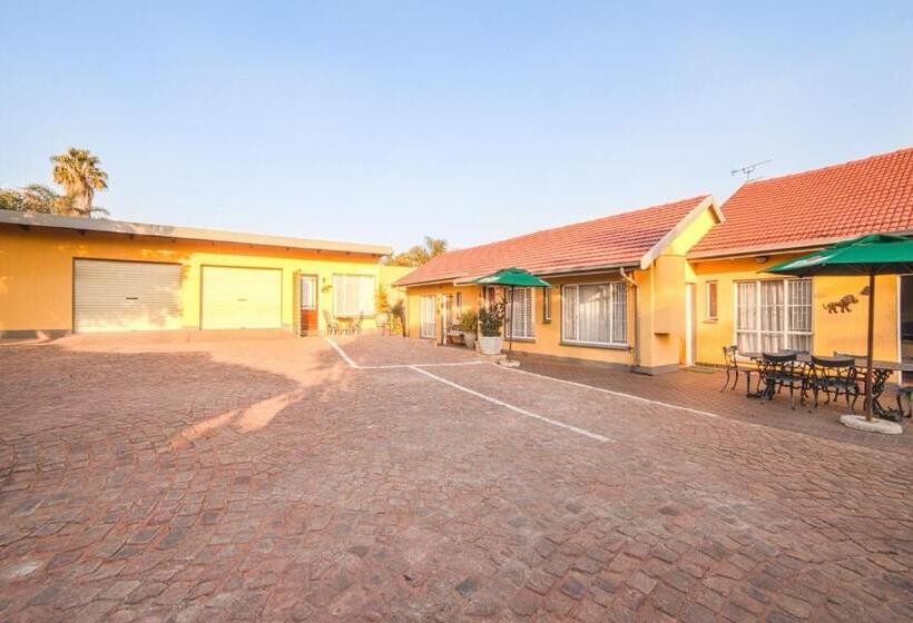 פנסיון Marle  Lodge