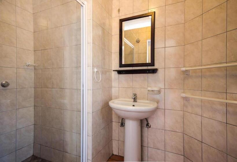 פנסיון Marle  Lodge