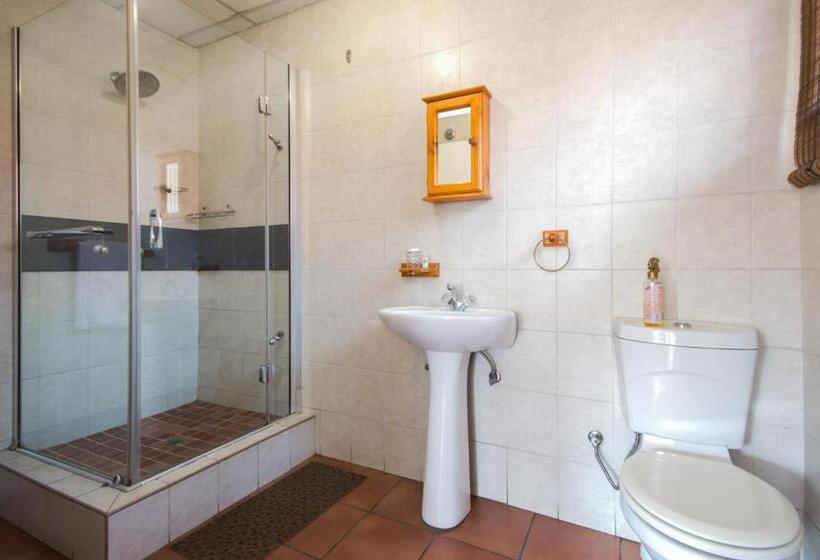 פנסיון Marle  Lodge