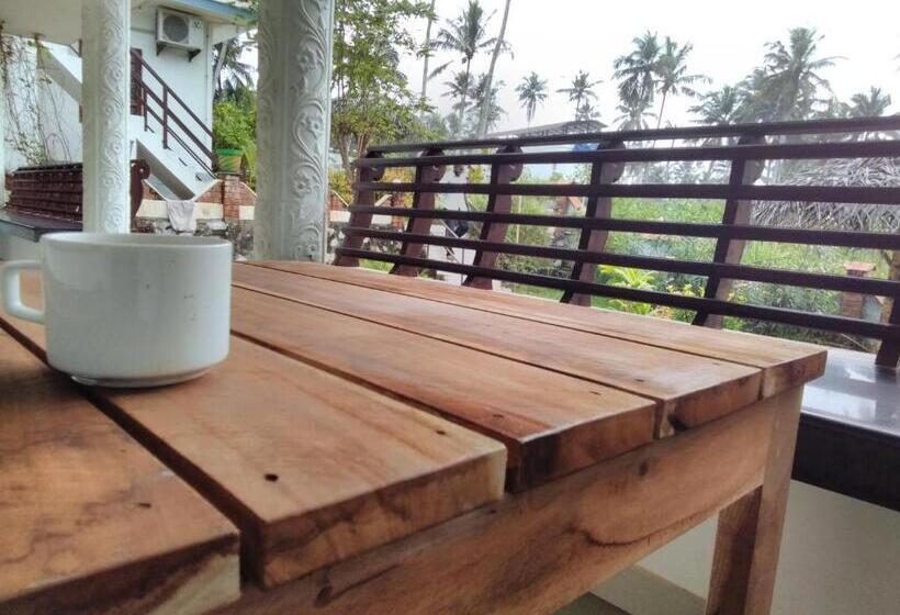 استراحتگاه Sherly Cottages