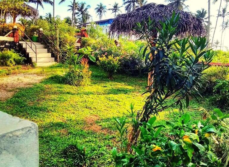 استراحتگاه Sherly Cottages