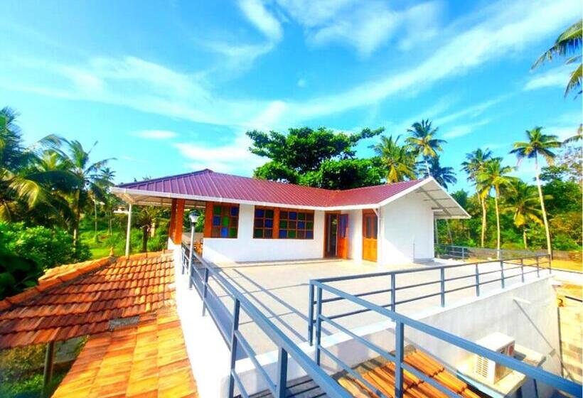 استراحتگاه Sherly Cottages