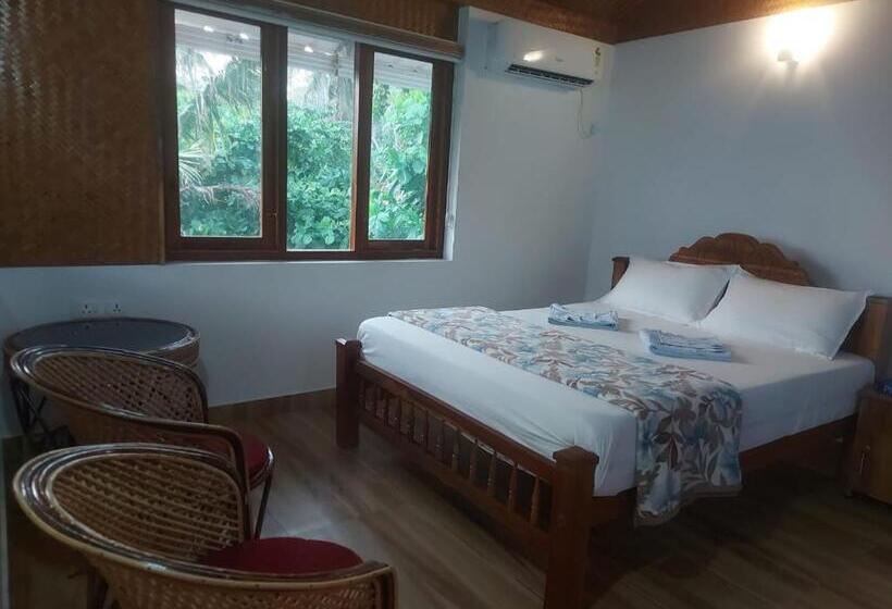 استراحتگاه Sherly Cottages