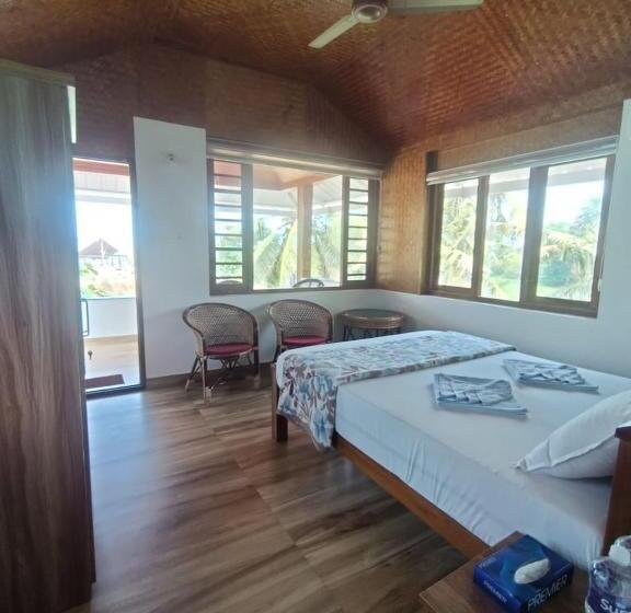 استراحتگاه Sherly Cottages