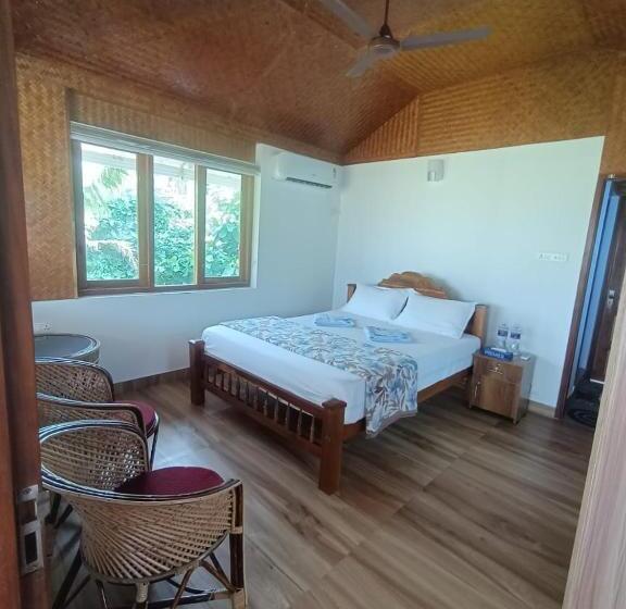 استراحتگاه Sherly Cottages