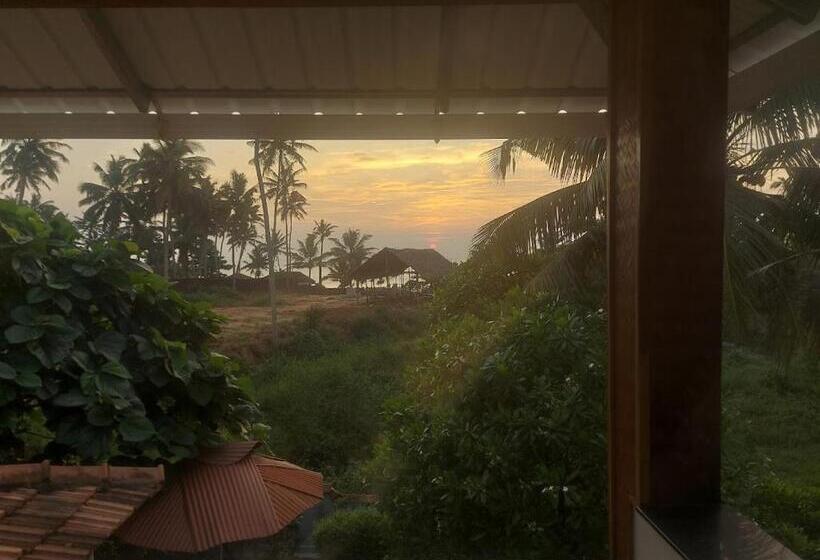 استراحتگاه Sherly Cottages