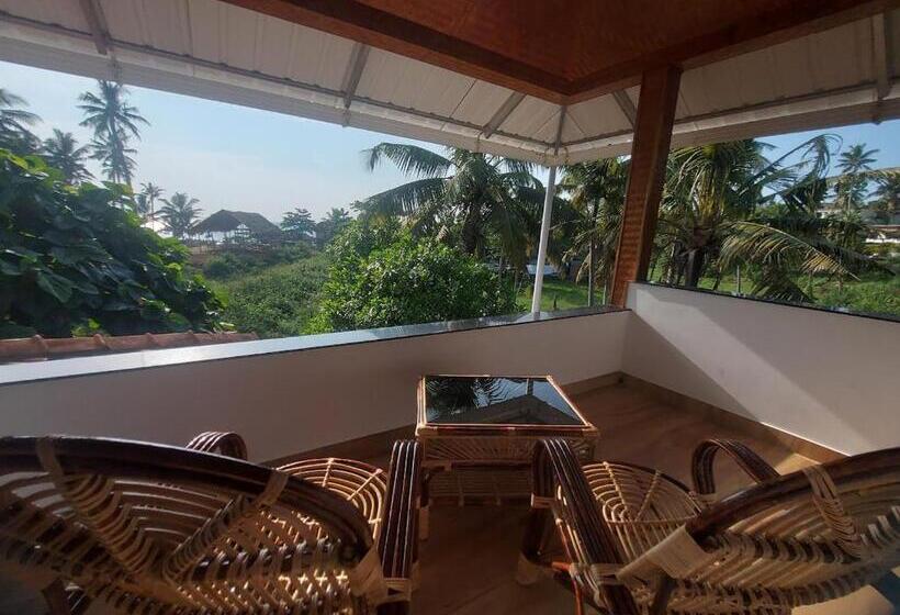 استراحتگاه Sherly Cottages