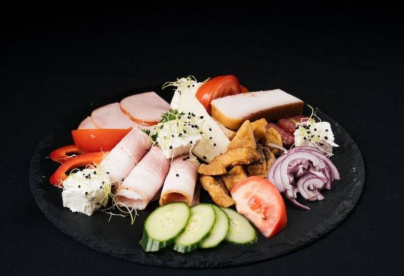 Areo Hotel & Restaurant