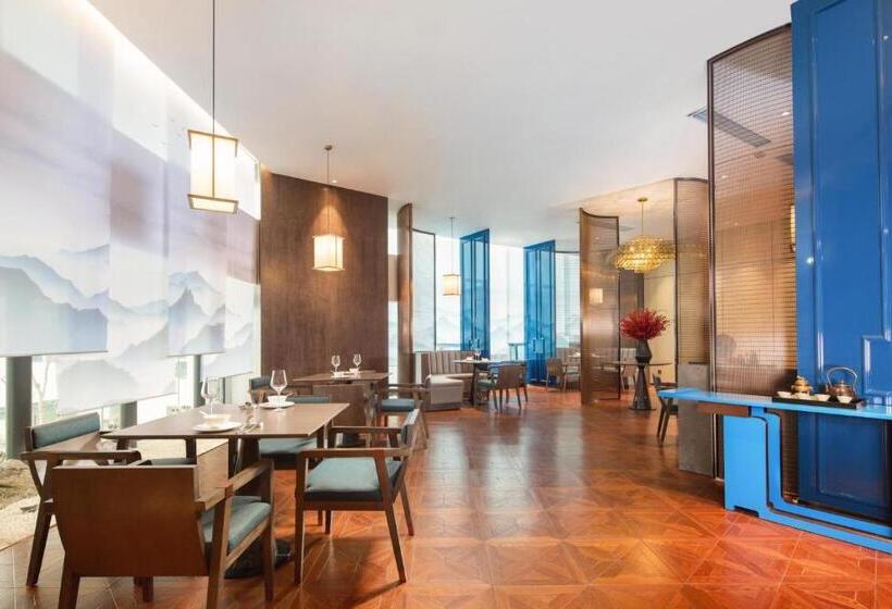 Отель Auto City Ruili