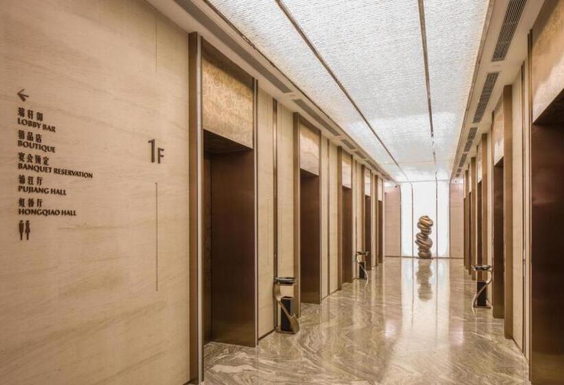 Отель Auto City Ruili