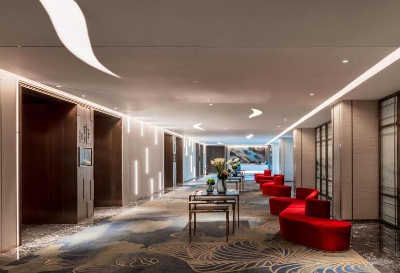 Отель Auto City Ruili