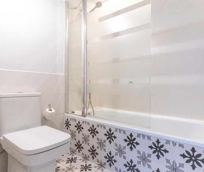 호텔 Serennia Fira Gran Via Exclusive Rooms