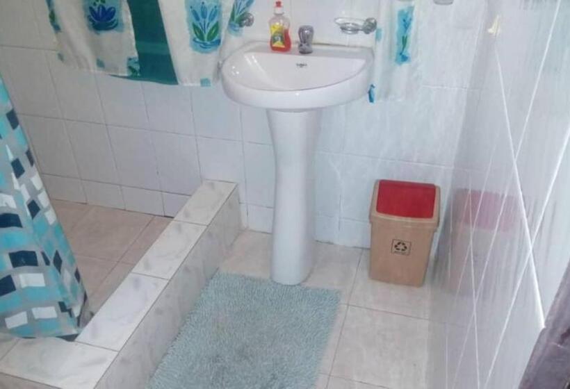 پانسیون Panaasa Guest House