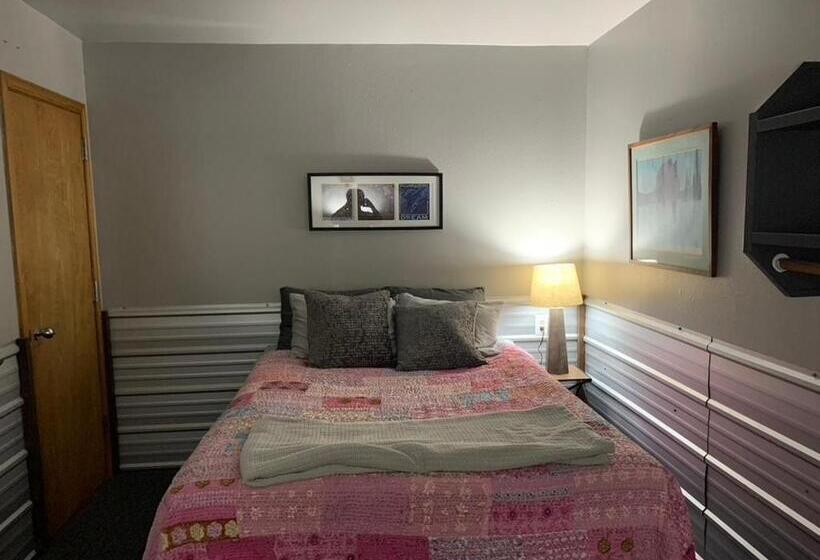 فندق صغير Clam Gulch Lodge