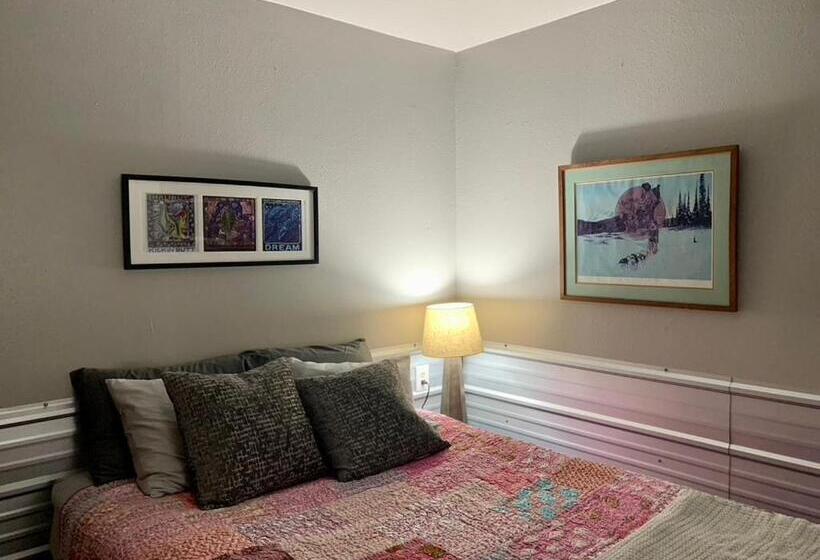 فندق صغير Clam Gulch Lodge