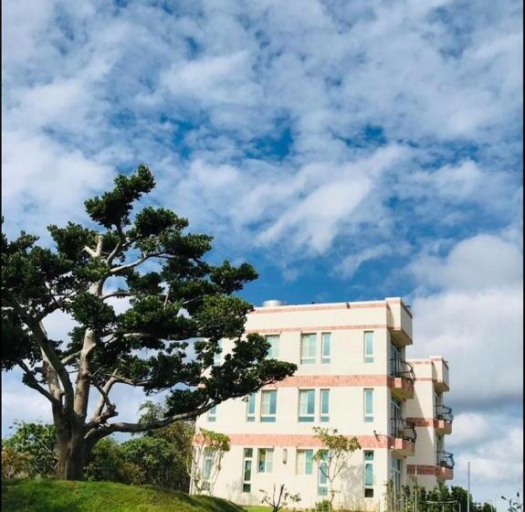 تختخواب و صبحانه Full Moon Resort