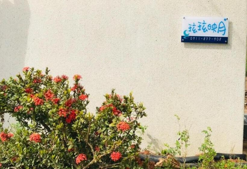 تختخواب و صبحانه Full Moon Resort