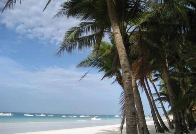 تختخواب و صبحانه Full Moon Resort