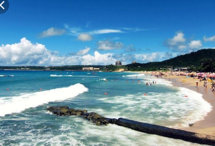 تختخواب و صبحانه Full Moon Resort