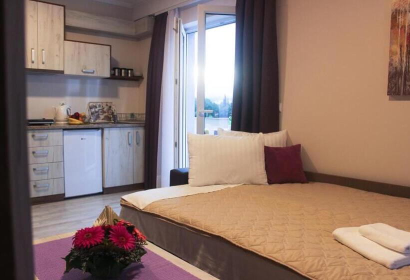 Boulevard Apartments