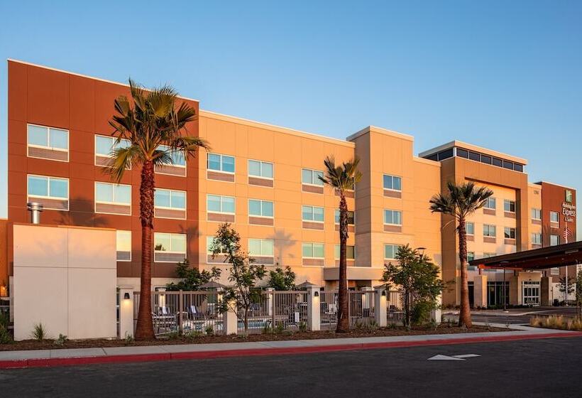 فندق Holiday Inn Express & Suites   Moreno Valley   Riverside, An Ihg