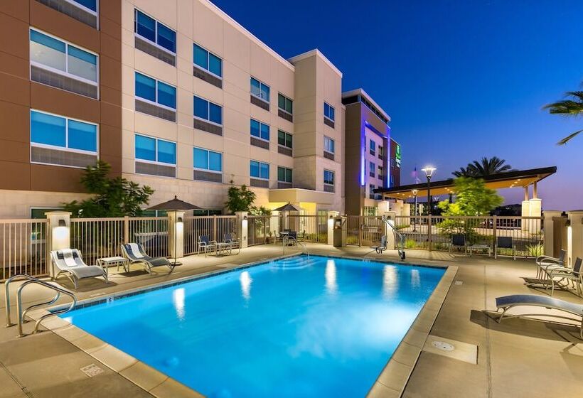 فندق Holiday Inn Express & Suites   Moreno Valley   Riverside, An Ihg