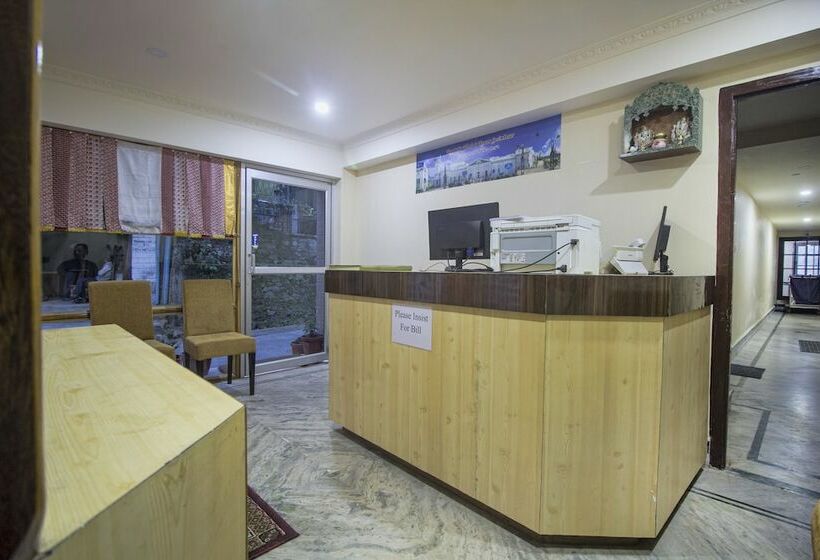 Hotel Oyo 23349 Totola Inn