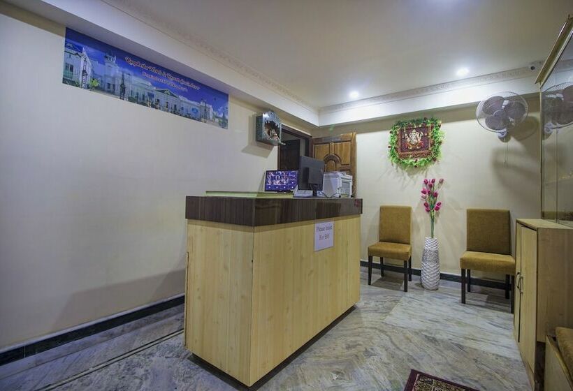 Hotel Oyo 23349 Totola Inn