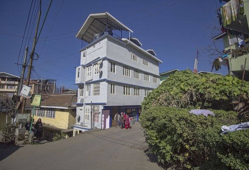 Hotel Oyo 23349 Totola Inn