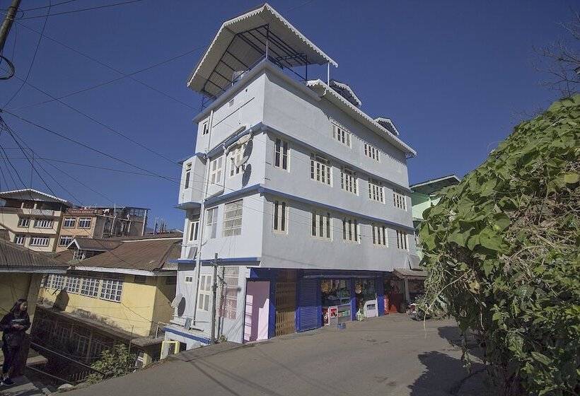 Hotel Oyo 23349 Totola Inn