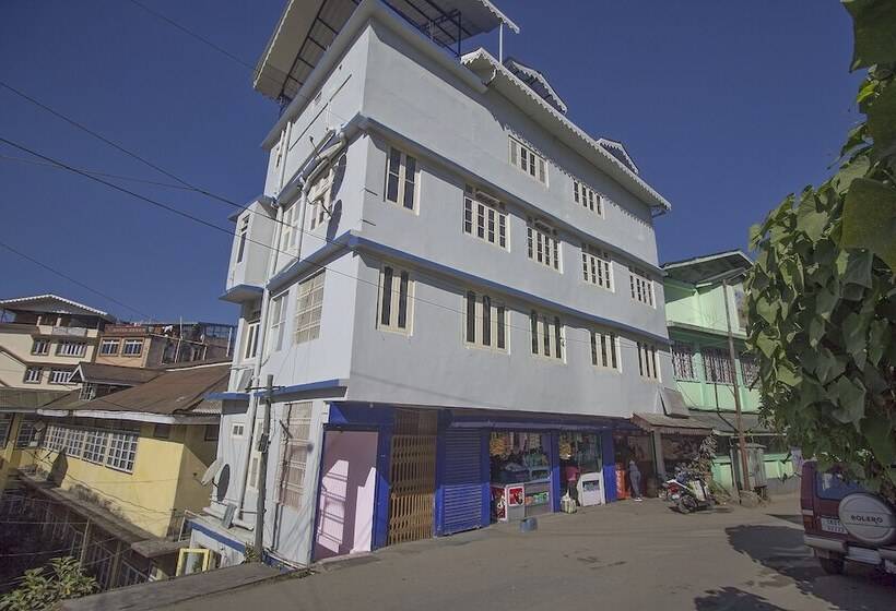 Hotel Oyo 23349 Totola Inn