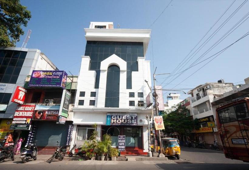 Hotel Oyo 26168 The Clock Tower